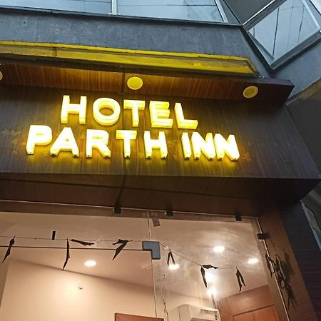 Hotel Parth Inn Rishīkesh Esterno foto