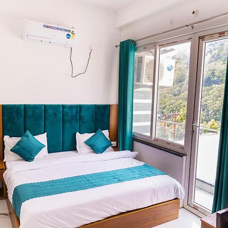 Hotel Parth Inn Rishīkesh Esterno foto
