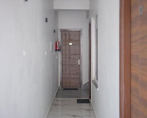 Hotel Parth Inn Rishīkesh Esterno foto