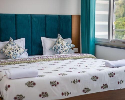 Hotel Parth Inn Rishīkesh Esterno foto